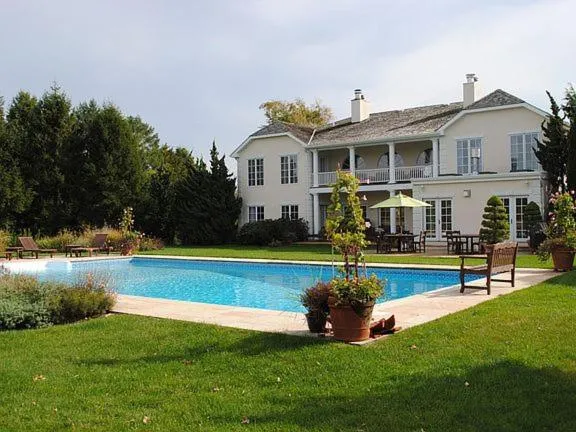 Villa Noyaan - Luxury with pool, Southampton, Statele Unite ale Americii