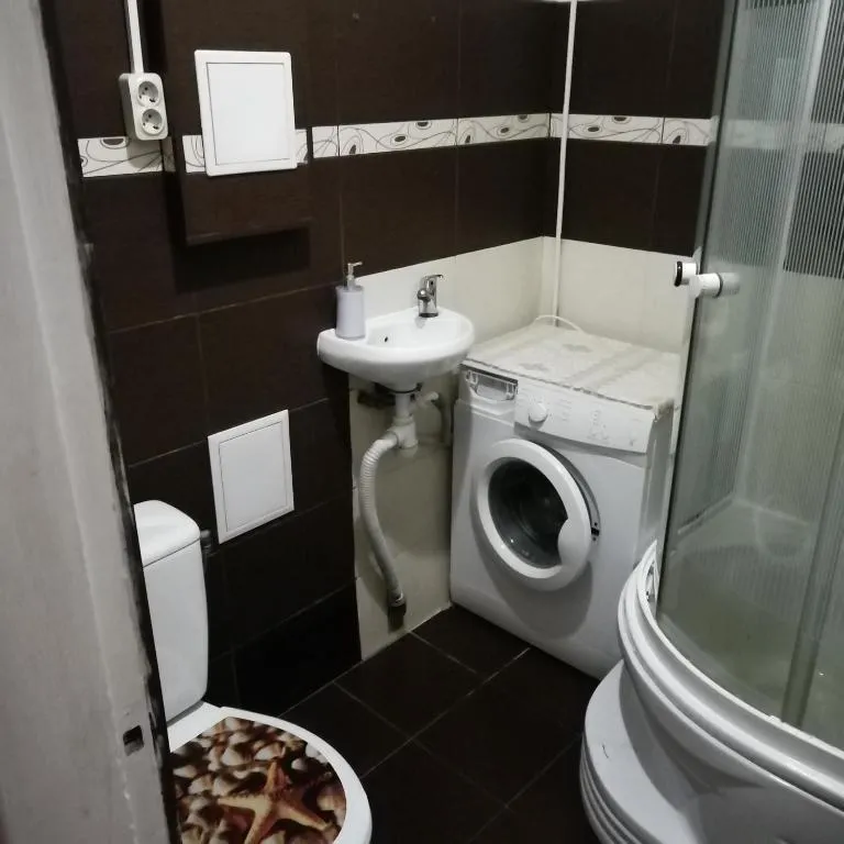 2к. Центр возле Гуливера.Бассейная 10, Kiev, Ukraine