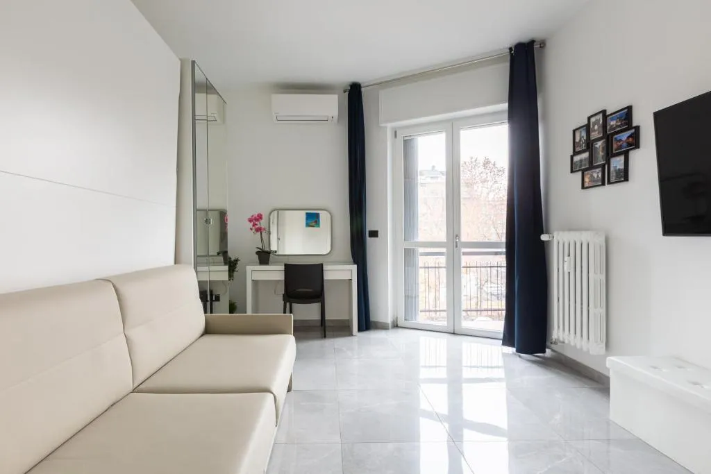 Guesthero Apartment Milano - Famagosta M2, Comasina, Italy