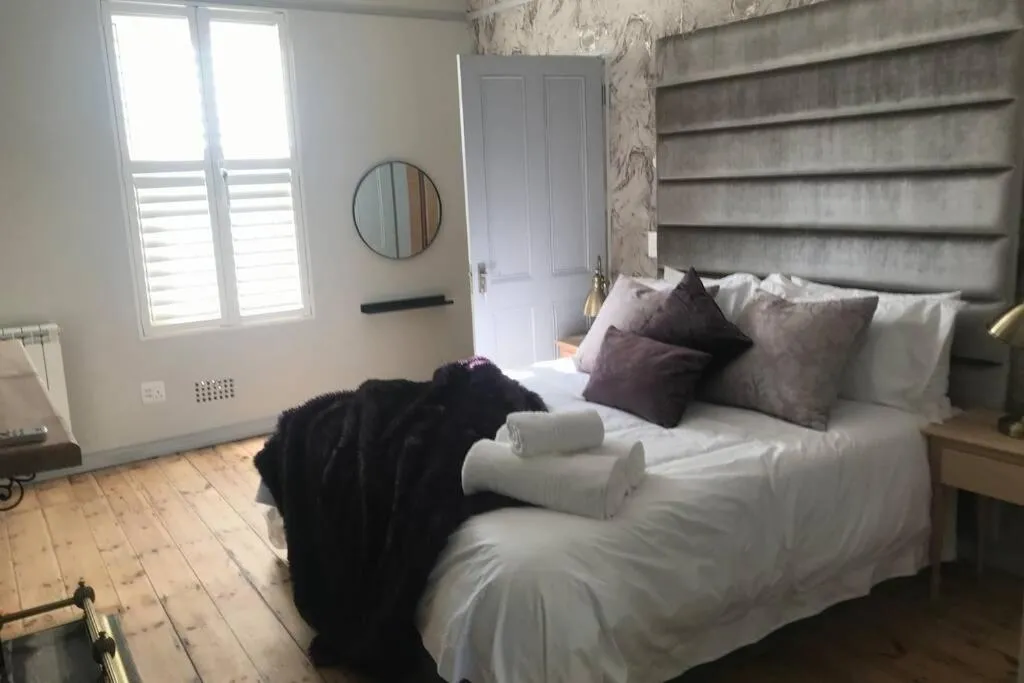Modern high-end Apartment in picturesque Kalk Bay, Cape Town, South Africa