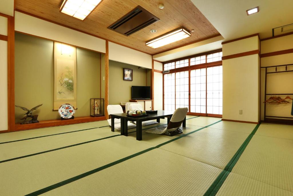 Toyofuku - Image 1