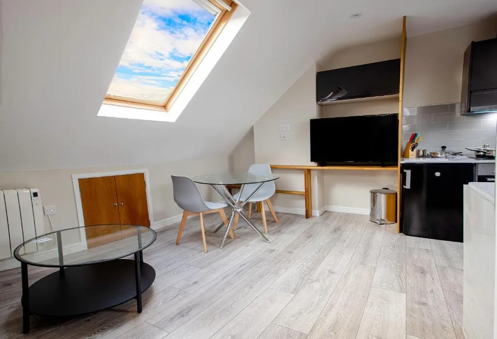 Spacious New One Bed Flat in the Heart of Reading, Reading, Marea Britanie