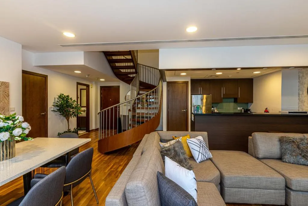 FAM Living - Burj Daman - SZR Skyline View, Alantos, United Arab Emirates