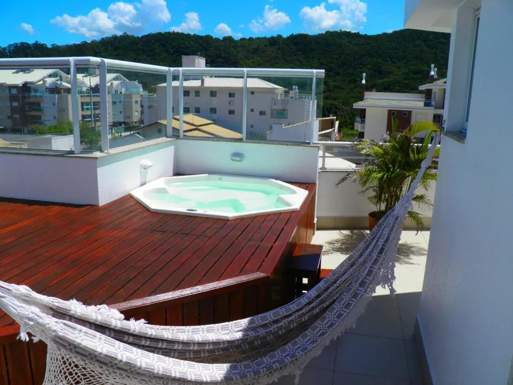 Linda Cobertura: 3 quartos com jacuzi, piscina a 250 mt da praia ., Florianópolis, Brazilia