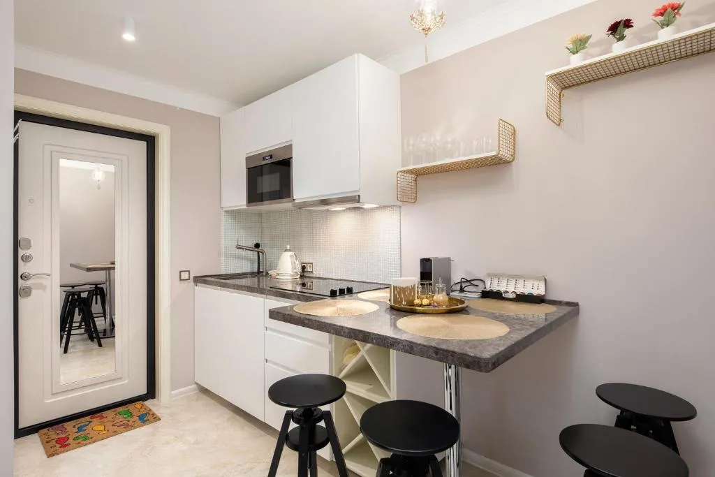 Апартаменты Золотого Треугольника/ Golden Triangle apartments, Kudrovo, Russia
