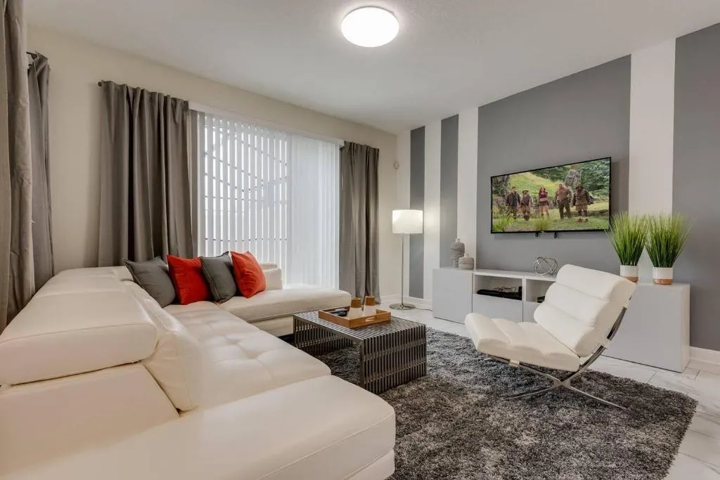 VHC8590HA - 4 Bedroom Townhouse In Storey Lake Resort, Sleeps Up To 8, Just 9 Miles To Disney, Kissimmee, United States