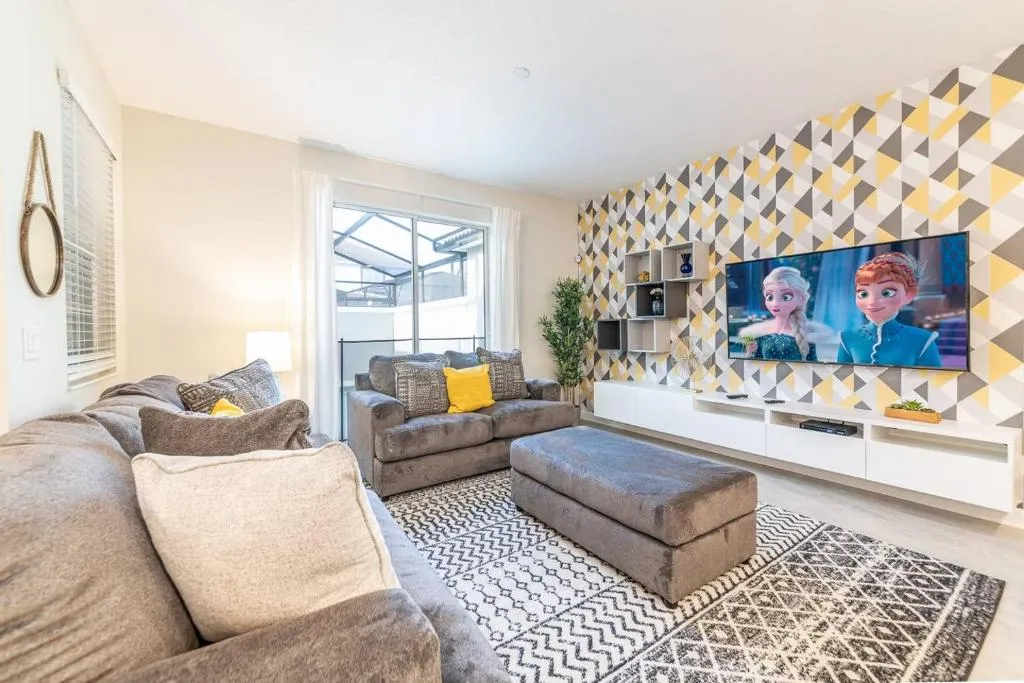 VHC8597HA - 4 Bedroom Townhouse In Storey Lake Resort, Sleeps Up To 10, Just 9 Miles To Disney, Kissimmee, United States