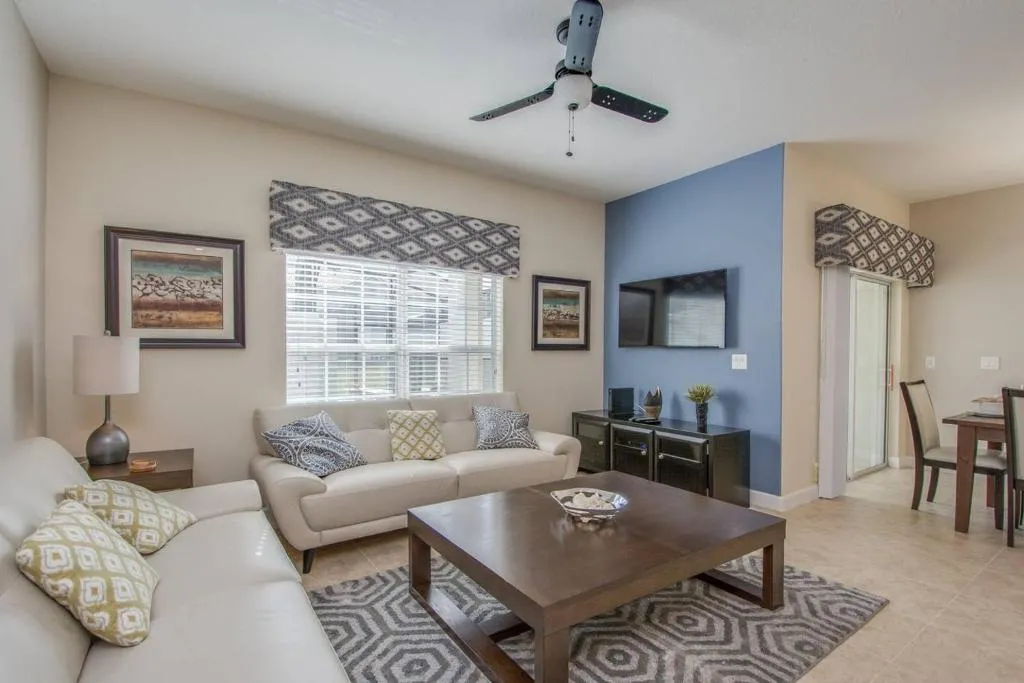 VHC8602HA - 4 Bedroom Townhouse In Storey Lake Resort, Sleeps Up To 8, Just 9 Miles To Disney, Kissimmee, United States