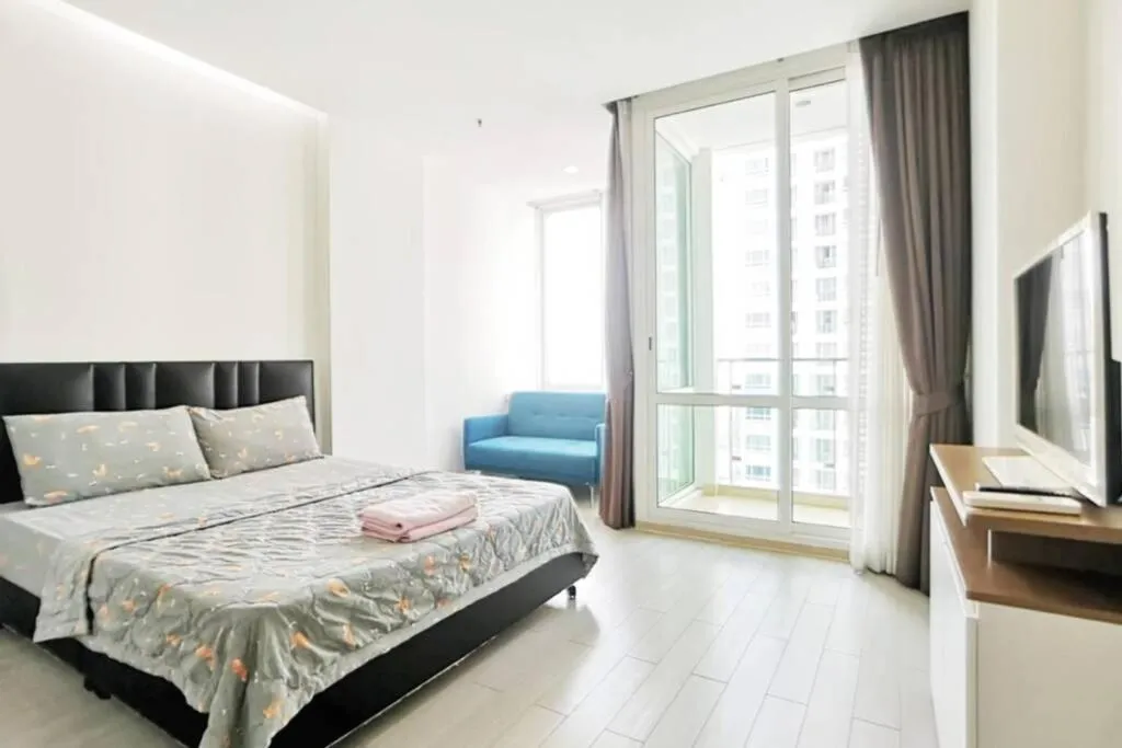 COZY STYLE JUNIOR STUDIO/ WIFI/BIG POOL / MRT/MALL, Bangkok, Thailand
