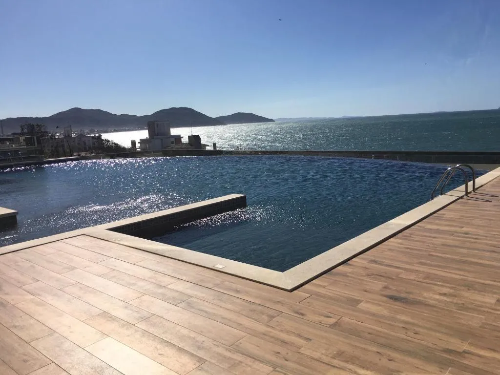 apartamento design com piscina e vista espetacular, Florianópolis, Brazilia