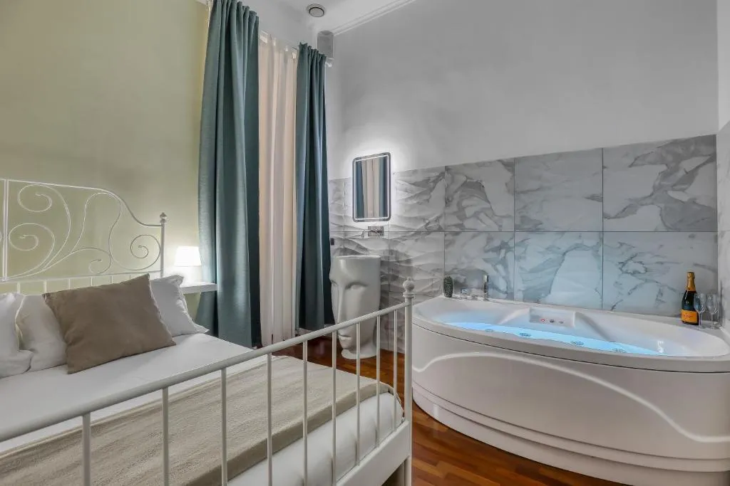 ATRHOME Frattina Luxury, Roma, Italia