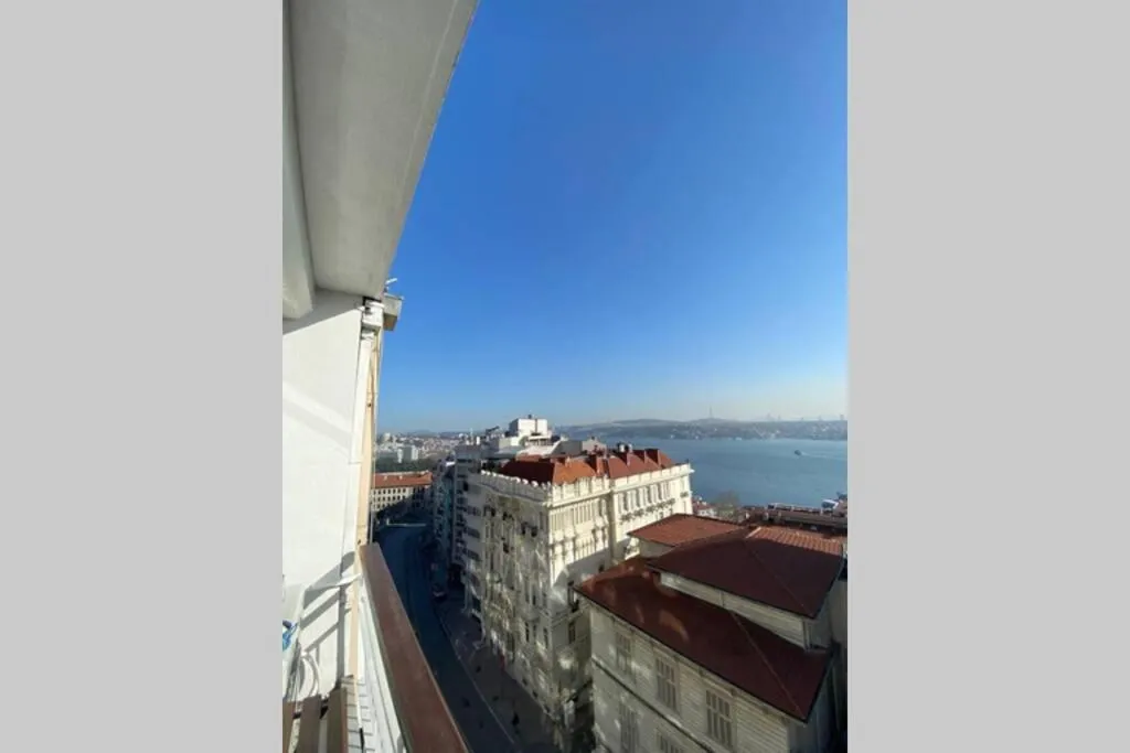 NOVA HOMES Breathtaking Sea View Best Location, 2 Balconies, 3 Bedrooms, 2 Bathrooms, AC, Istanbul, Turkey