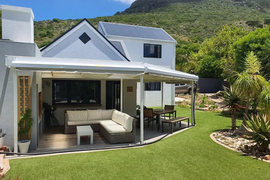 Modern home with pool in gorgeous Hout Bay, Cape Town, South Africa