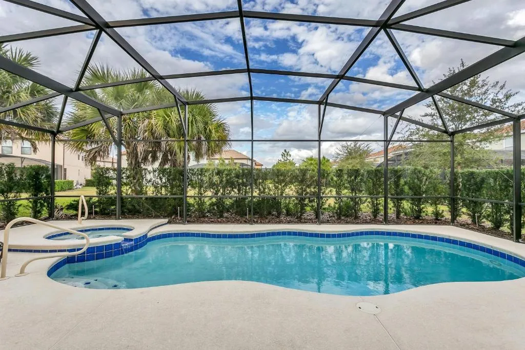 Posh and Roomy Home Near Disneyorld, CDC Standards #6ST345, Davenport, United States