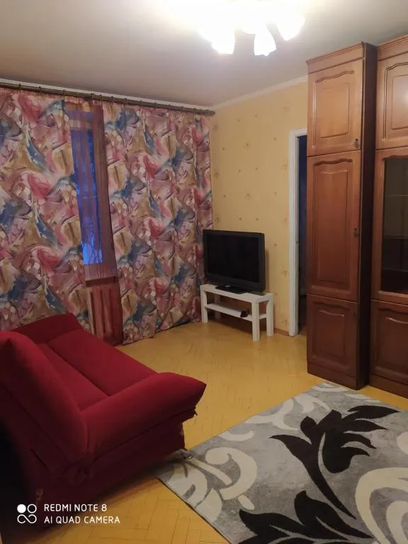 уютная двухкомнатная квартира на Изумрудной, Moscow, Russia