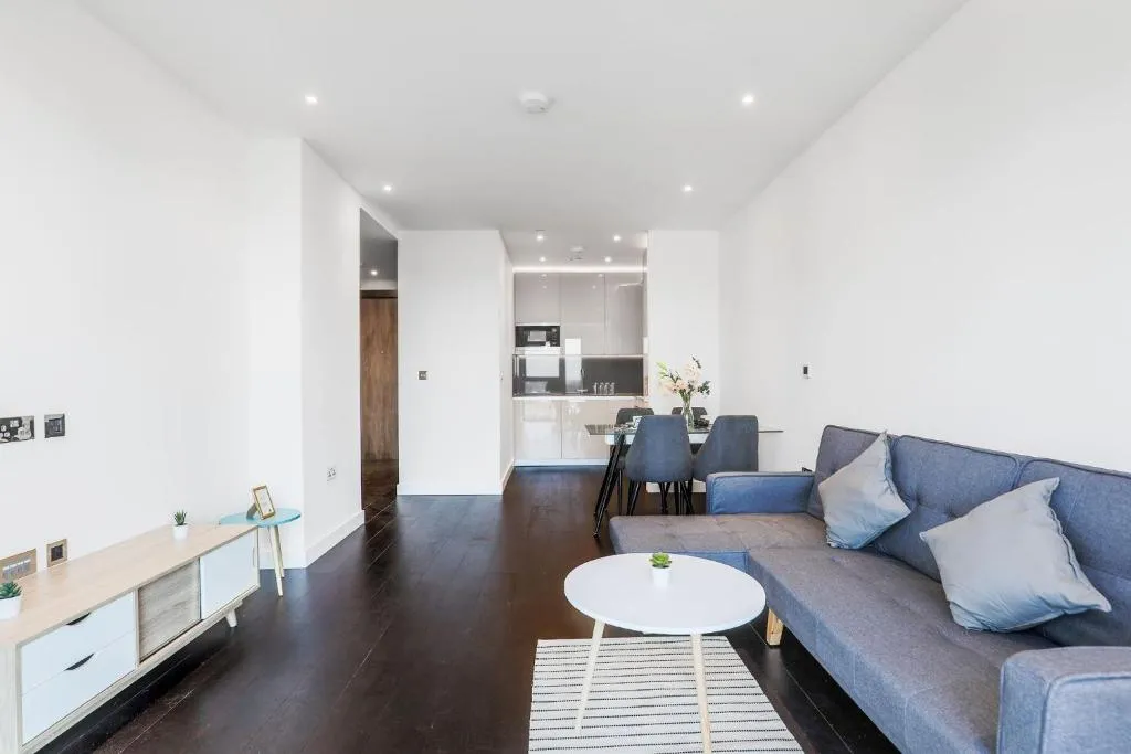 Luxury apartment studio, near the subway station, Londra, Marea Britanie