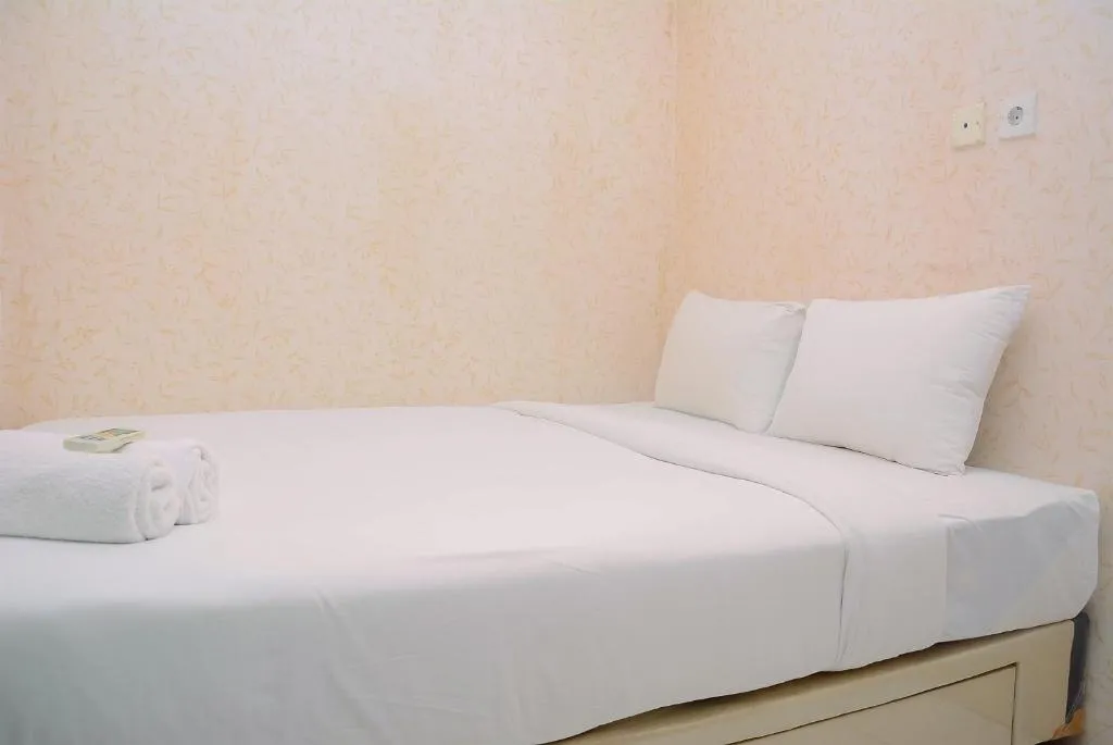 Cozy Living with Modern Design 1BR Kebagusan City Apartment By Travelio, Jakarta, Indonezia