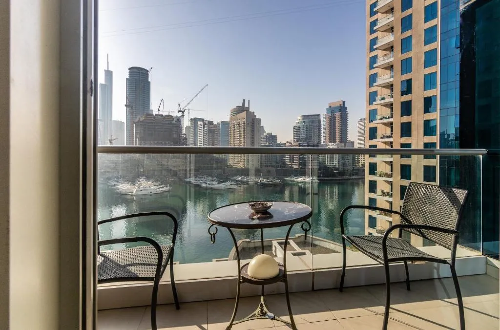 Desert City Stays - Marina 3 Bed, Dubai, Emiratele Arabe Unite