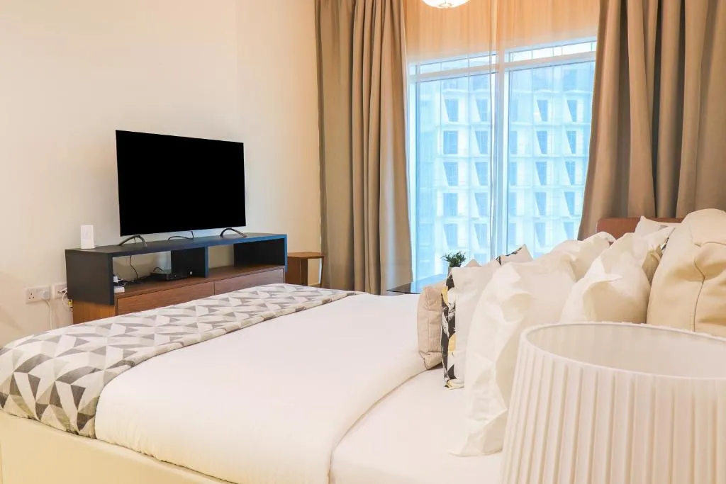 Signature Holiday Homes - Newly Furnished Studio in Azizi Aliyah Residences, Al Jaddaf, Alantos, United Arab Emirates