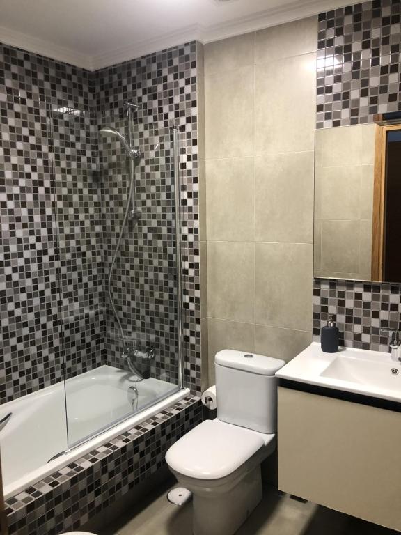 282852972