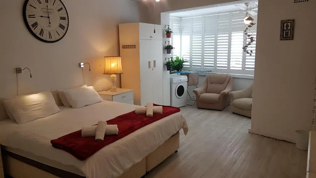 Cozy Beachfront Apartment, Cape Town, South Africa