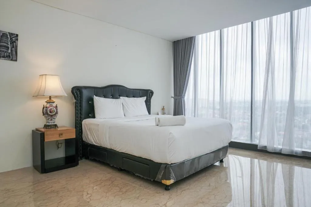 Luxury Design 1BR L'Avenue Apartment near Pancoran By Travelio, Jakarta, Indonesia