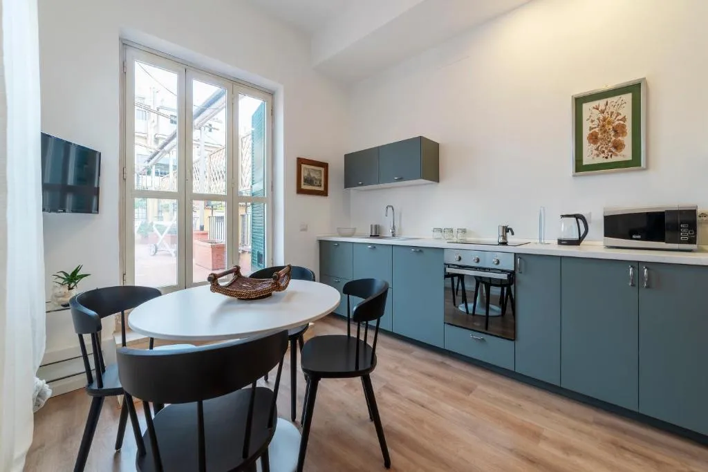 Appartamento a Borgo Pio con Ampio Terrazzo!, Roma, Italy