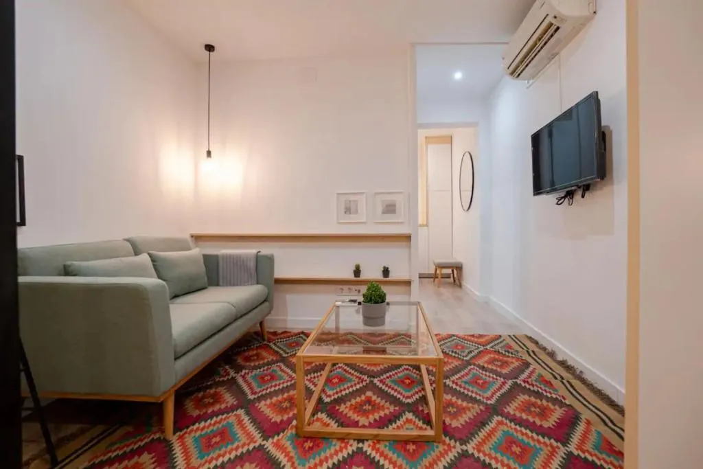 Cozy Studio In the Heart of Madrid, Madrid, Spania