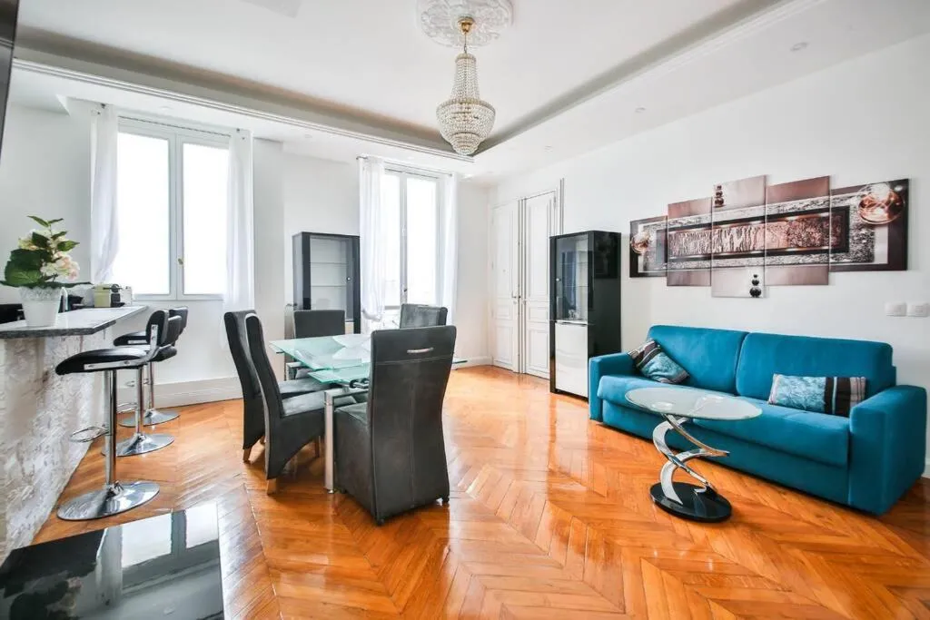 New & luxury 3 rooms near Trocadero/Champs Elysées, Paris, France