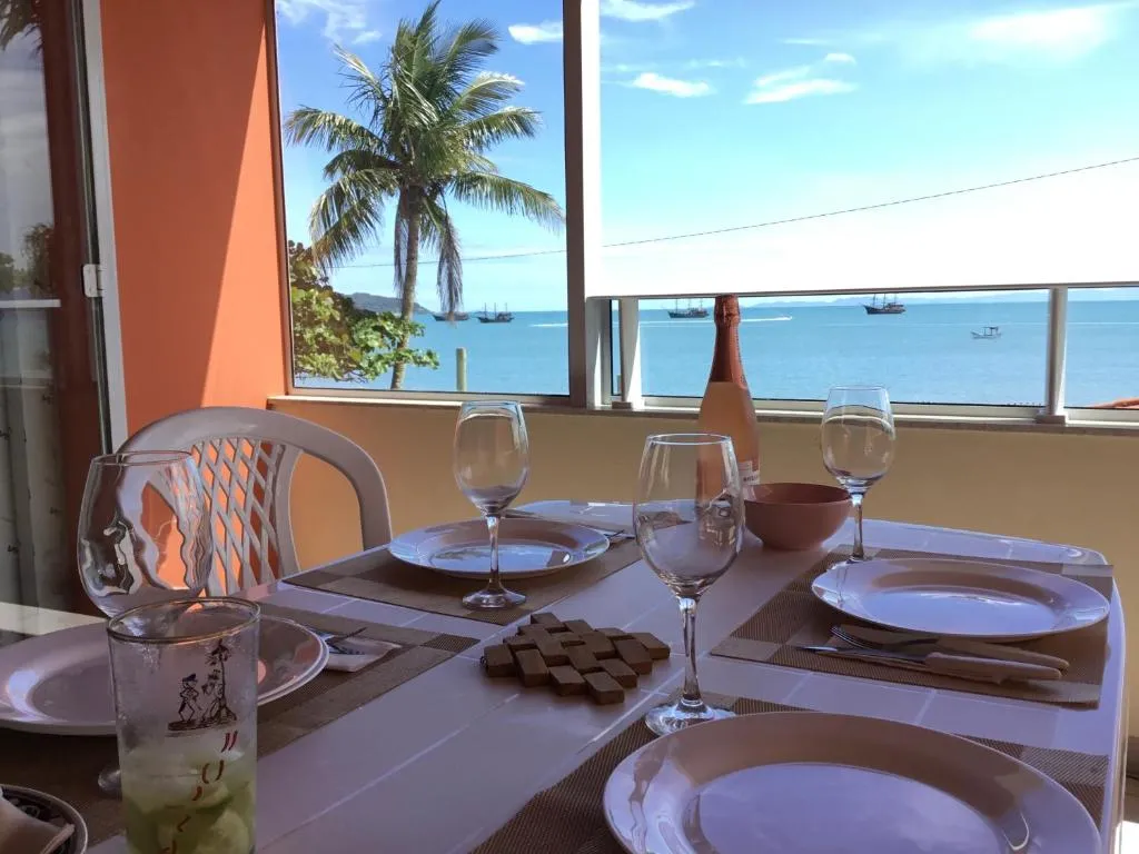 Solar ao Mar - Apartamentos pé na Areia, Florianópolis, Brazilia