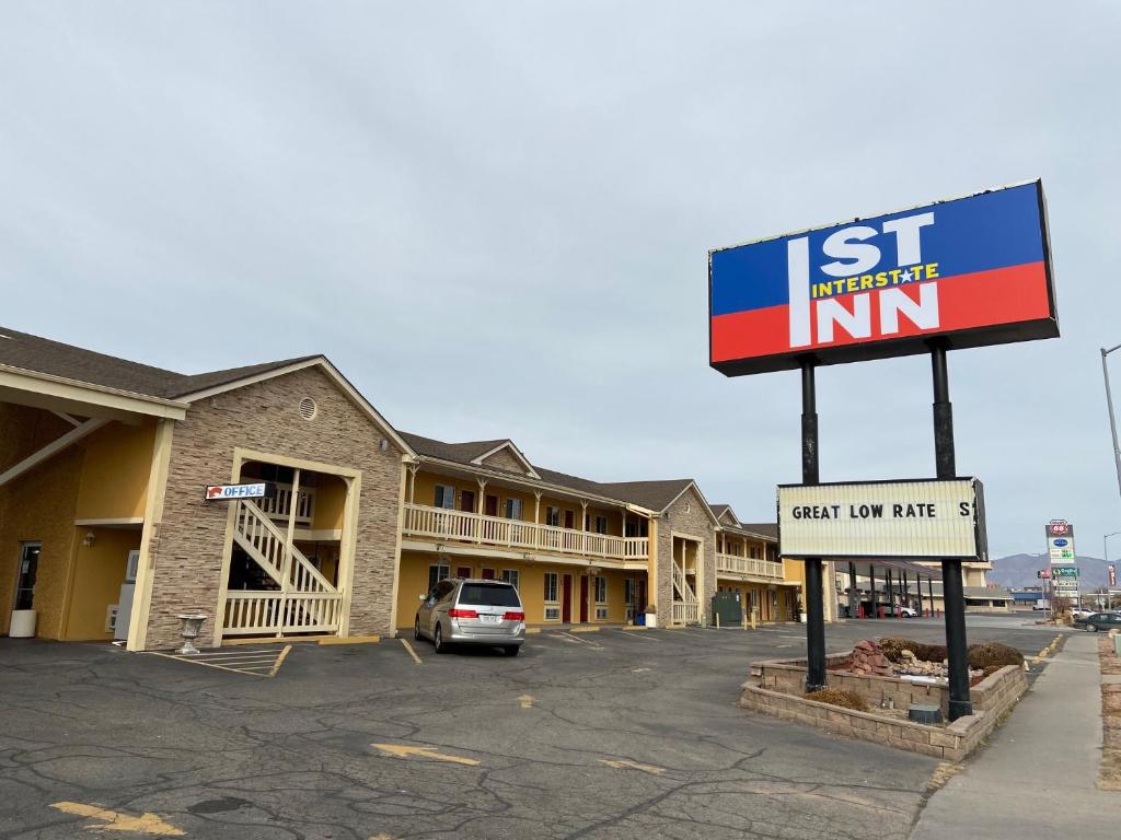 1st Interstate Inn