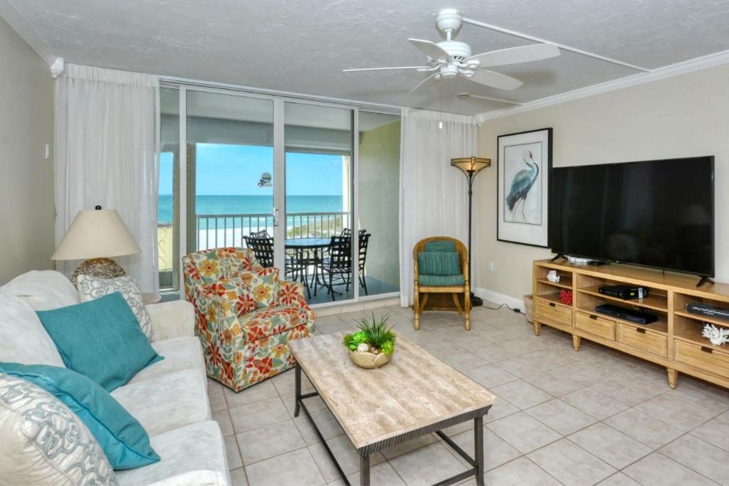 LaPlaya 202D Picture this from your lanai or sundeck Palm trees beach turquoise water and gorgeous sunsets