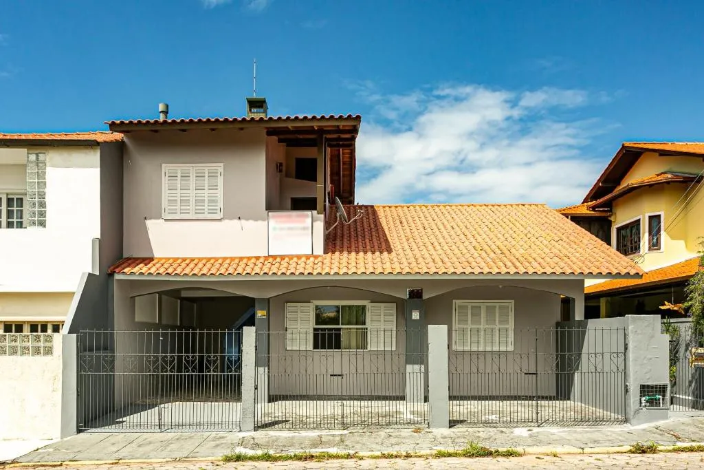 Casa com 3 suítes no centrinho da Lagoa MISA322, Florianópolis, Brazilia