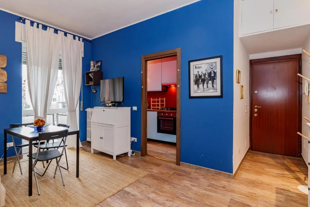 New Apartment close to metro station - City center, Comasina, Italy