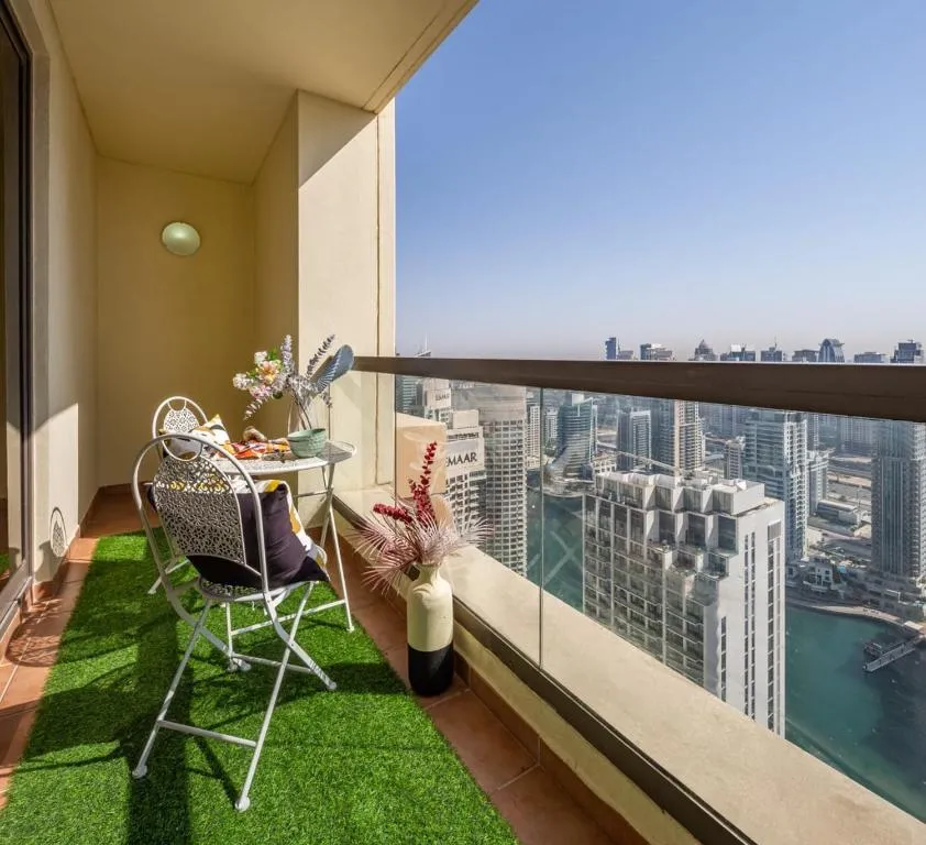 Frank Porter - Murjan 1, Alantos, United Arab Emirates