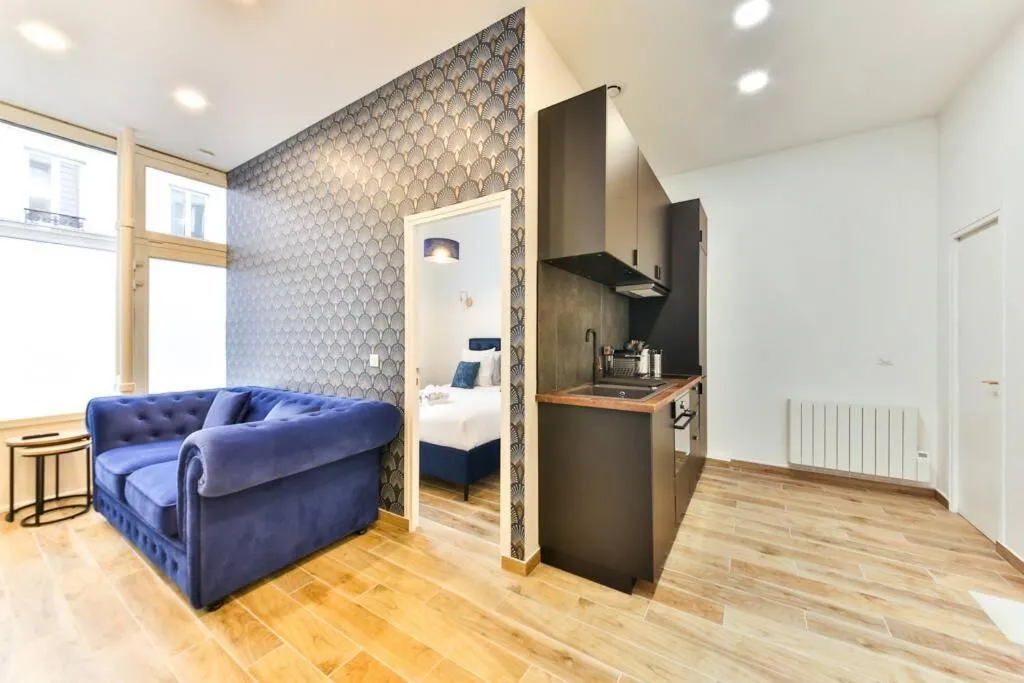 New&Renovated in heart of PARIS- 7pers, Paris, Franţa