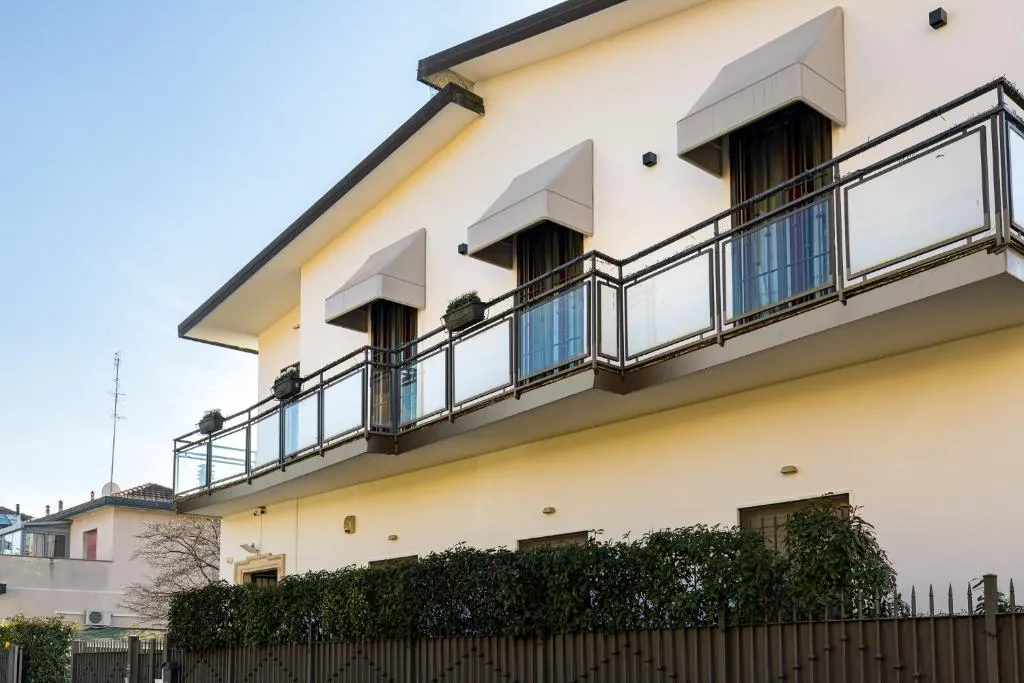 Sertoli Suite, Comasina, Italy