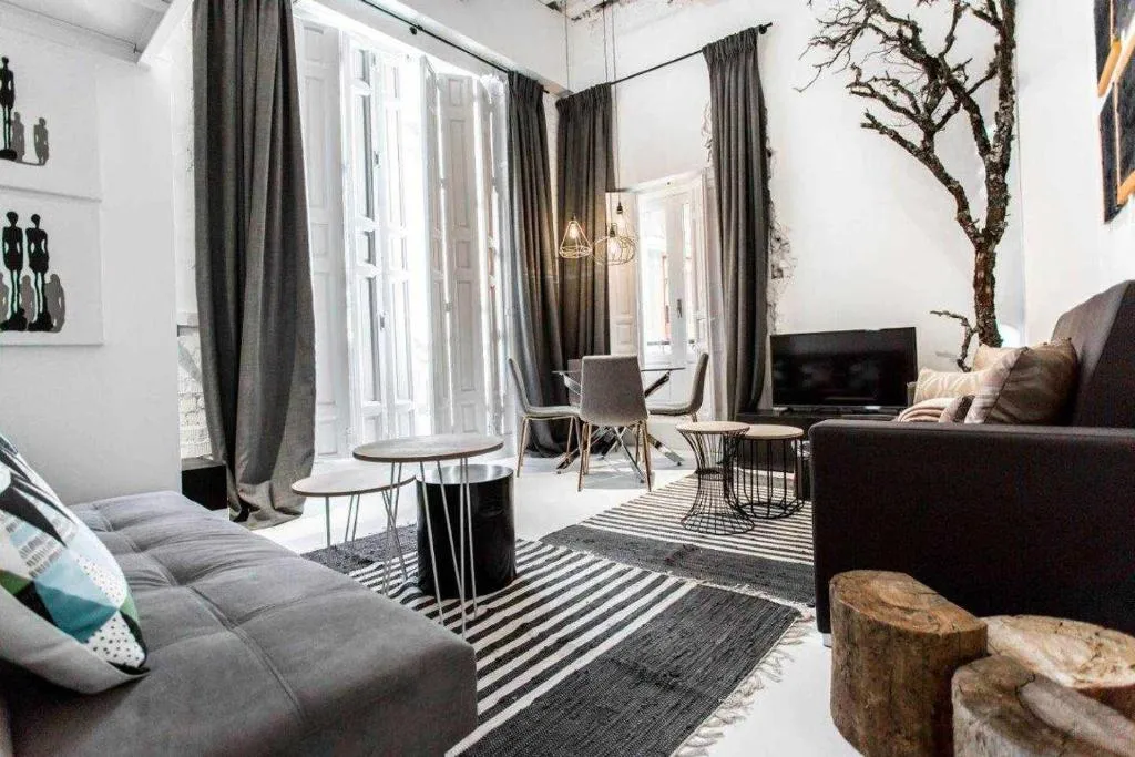 Almudena Modern y luxury space near Plaza Mayor, Madrid, Spania