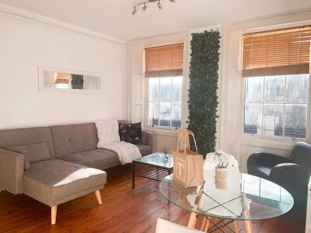 Lena Belle Apartment - 24/7 Check In, Newbiggin-by-the-Sea, United Kingdom