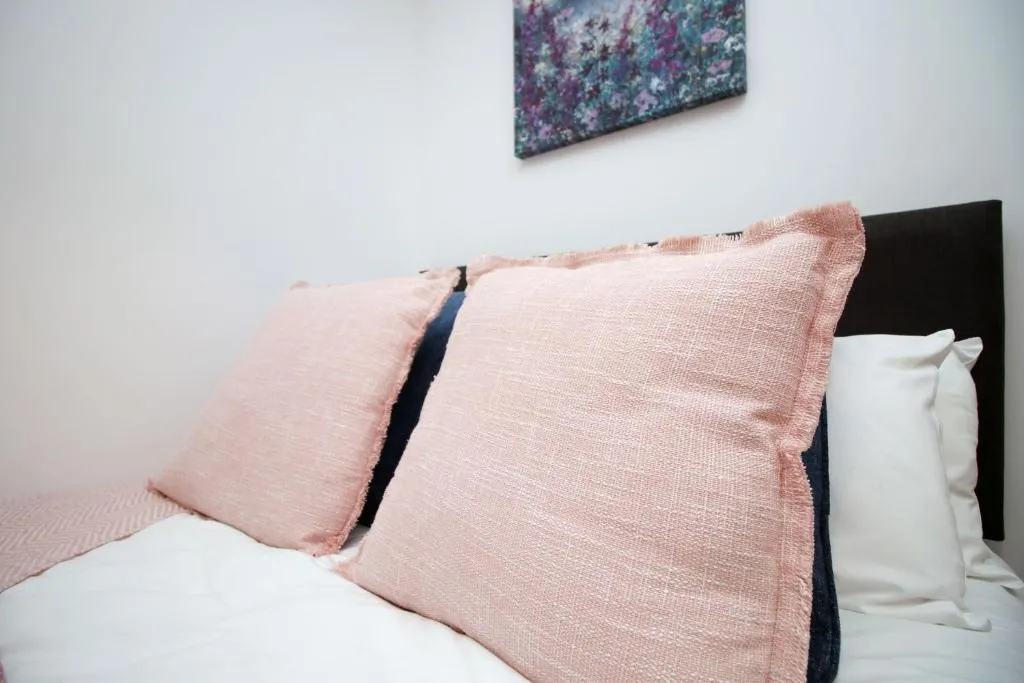 Chepstow House Apartment 1 by StayBC, Cwmbran, United Kingdom