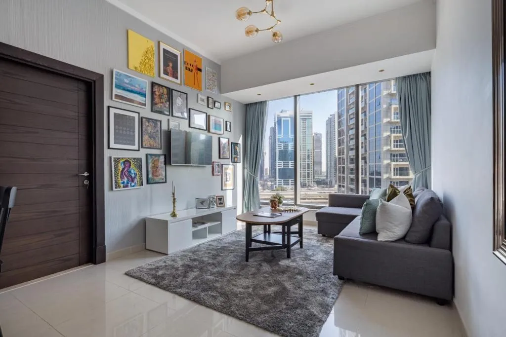 Frank Porter - Silverene Towers, Alantos, United Arab Emirates