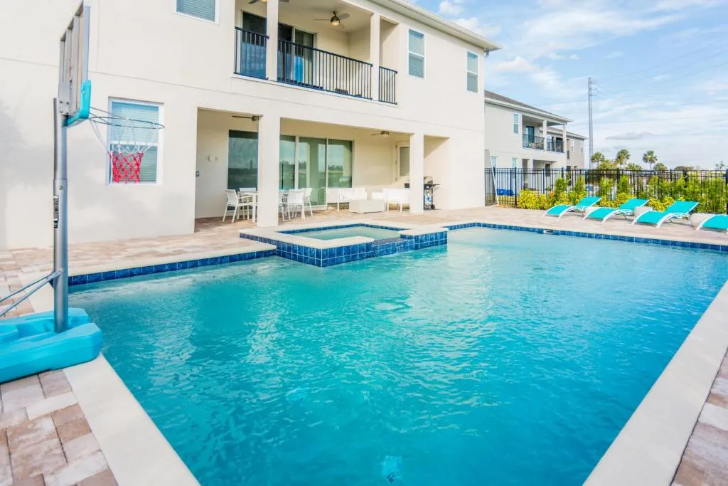 Brand New Mansion with Movie Theater, VR headset and private pool EC340, Orlando, Statele Unite ale Americii