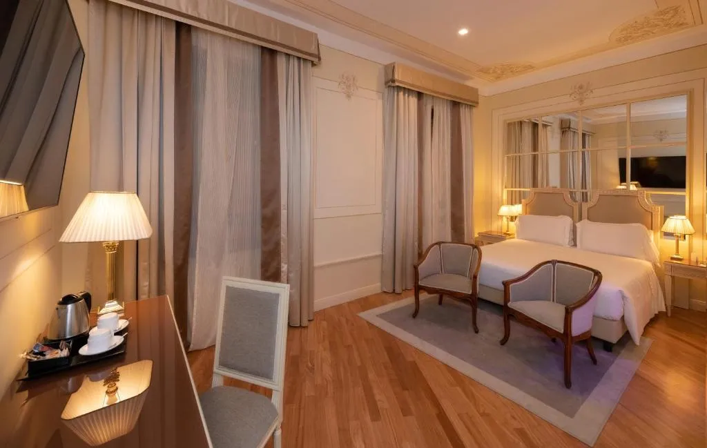Radisson Blu GHR Rome, Roma, Italy