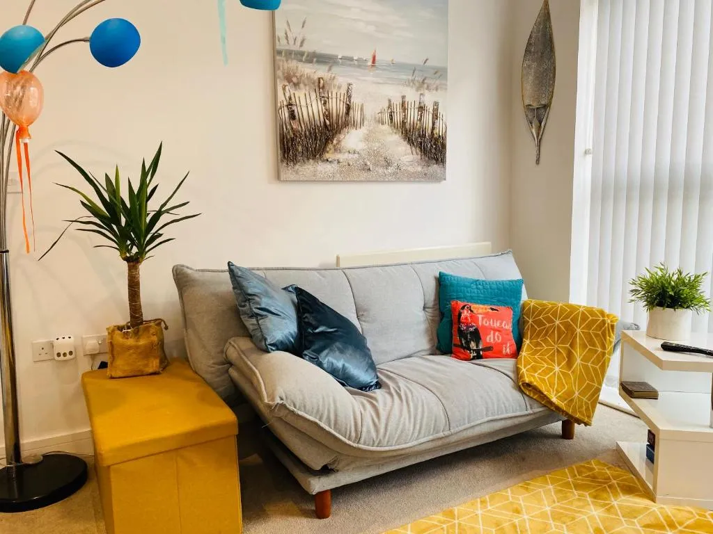 Stunning/Peaceful Serviced Apartment with WiFi, Reading, Marea Britanie