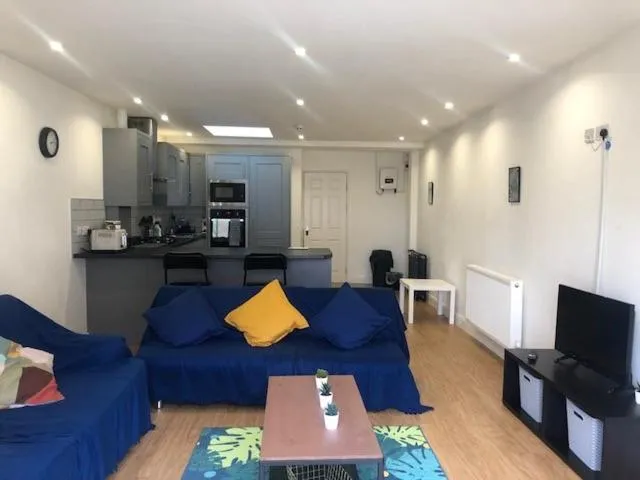 Short term lets from £15 per person per night, Bristol, United Kingdom