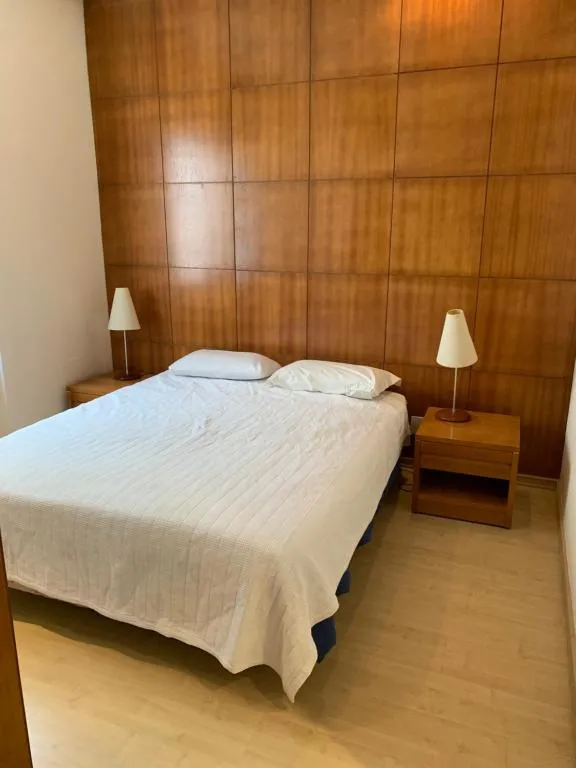 Flat 45 metros decorado com sala, suíte e cozinha na quadra da praia de Copacabana, Rio De Janeiro, Brazil