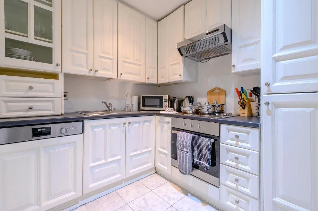 Somerset Court Kensington Apartments, Londra, Marea Britanie