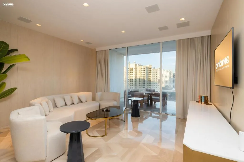 bnbme-2B-FivePalm-90704 by bnbmehomes, Dubai, Emiratele Arabe Unite