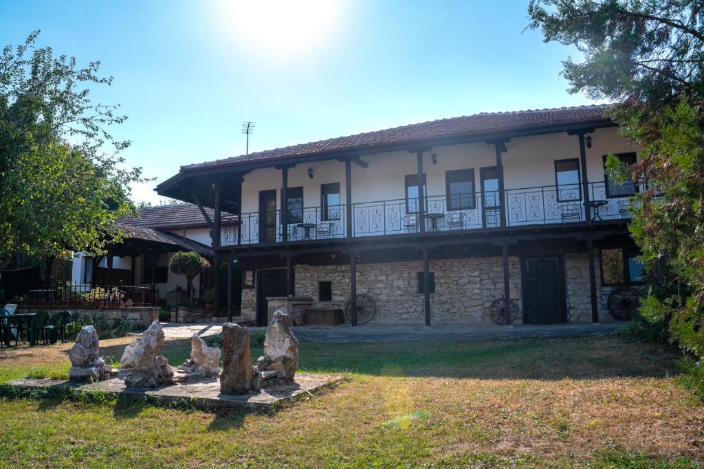 Hotel in Emen canyon