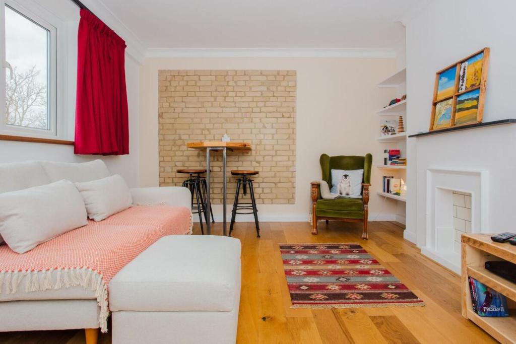 Modern and Stylish 1 Bedroom Apartment near Stockwell